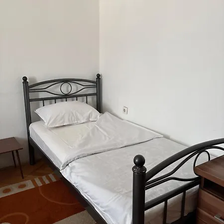 Apartman Lights